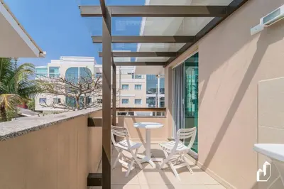Uma varanda ou terraço em 1 Quarto | Canto Grande | 70m Praia