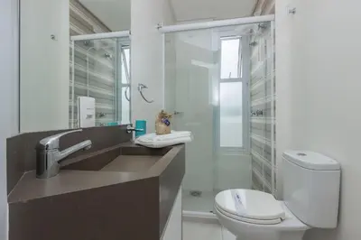 A planta de Riomaggiore 302 - Lindo apartamento 200m da Praia de Bombas - Excelente Custo Benefício.