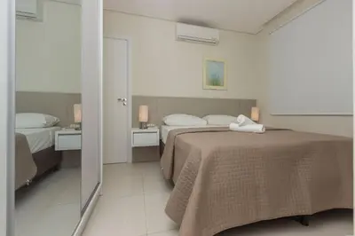 A planta de Riomaggiore 302 - Lindo apartamento 200m da Praia de Bombas - Excelente Custo Benefício.
