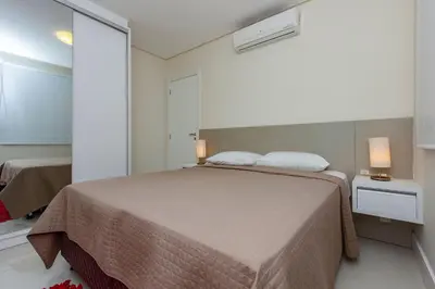 A planta de Riomaggiore 302 - Lindo apartamento 200m da Praia de Bombas - Excelente Custo Benefício.