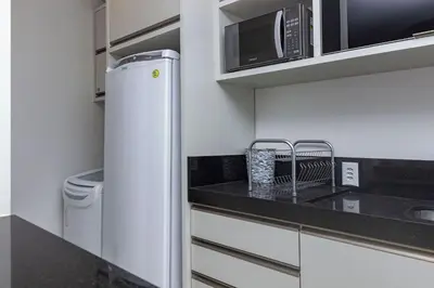 A planta de Riomaggiore 302 - Lindo apartamento 200m da Praia de Bombas - Excelente Custo Benefício.