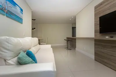 A planta de Porto Fino 106 – Lindo Apartamento no Centro de Bombinhas, a 260 Metros da Praia, com Ótimo Custo-Benefício.