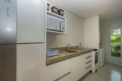 A planta de Porto Fino 106 – Lindo Apartamento no Centro de Bombinhas, a 260 Metros da Praia, com Ótimo Custo-Benefício.