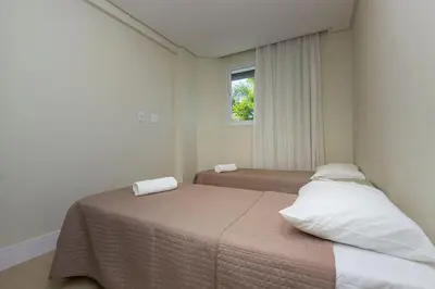 A planta de Porto Fino 106 – Lindo Apartamento no Centro de Bombinhas, a 260 Metros da Praia, com Ótimo Custo-Benefício.
