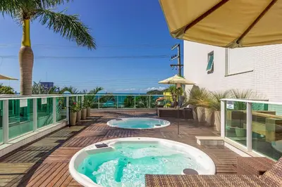 A planta de Boulevard 111B - Excelente apartamento em condomínio de luxo no centro de Bombinhas - Piscina - Jacuzzi - Academia - Portaria 24h.