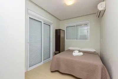 A planta de Boulevard 111B - Excelente apartamento em condomínio de luxo no centro de Bombinhas - Piscina - Jacuzzi - Academia - Portaria 24h.