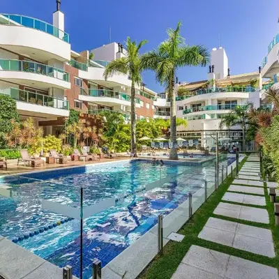 Boulevard 204A - Excelente apartamento em condomínio de luxo no centro de Bombinhas - Piscina - Jacuzzi - Academia - Portaria 24h.