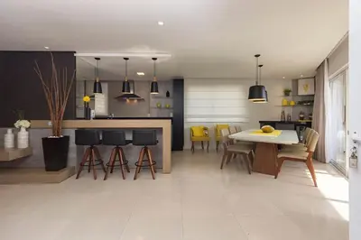 A planta de Varandas do Atlântico 02-A – Apartamento de Alto Padrão em Condomínio Pé na Areia em Bombas.