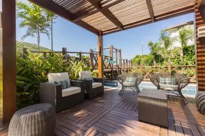 A planta de Varandas do Atlântico 302-B – Apartamento de Alto Padrão com Vista Panorâmica para o Mar em Bombas.