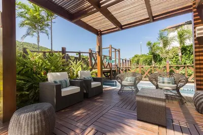 A planta de Varandas do Atlântico 302-B – Apartamento de Alto Padrão com Vista Panorâmica para o Mar em Bombas.