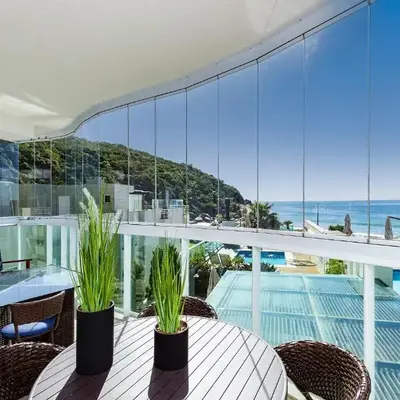 Varandas do Atlântico 302-B – Apartamento de Alto Padrão com Vista Panorâmica para o Mar em Bombas.