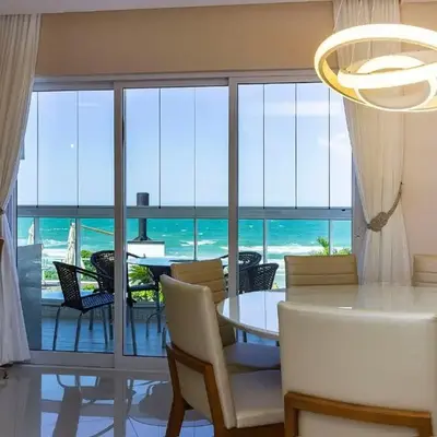 Varandas do Atlântico 301-B – Apartamento de Alto Padrão com Vista Panorâmica para o Mar em Bombas.