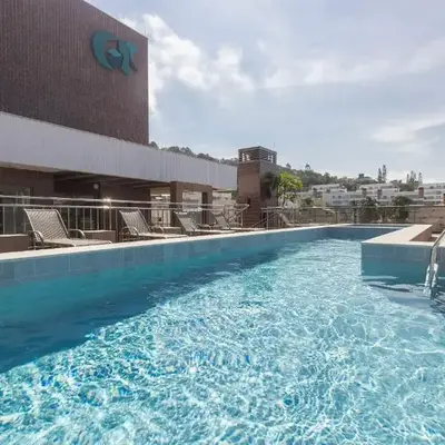 Porto Madero 204 – Apartamento Moderno em Condomínio com Piscina e Academia no Rooftop no Centro de Bombinhas.