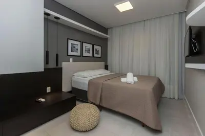 A planta de Porto Madero 301 – Apartamento Moderno em Condomínio com Piscina e Academia no Rooftop no Centro de Bombinhas.