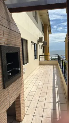 Uma varanda ou terraço em Apto lateral mar