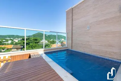 A piscina em ou perto de Cobertura duplex com piscina e 03 suítes