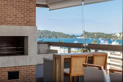 A planta de Punta Blu 102-3 – Apartamento de alto padrão em Condomínio Exclusivo, Quadra poliesportiva - Piscina - Portaria 24h.
