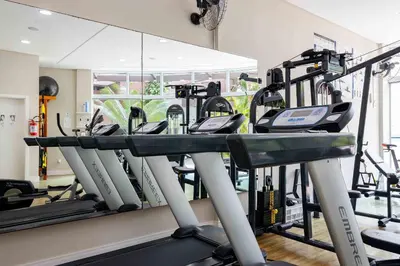 O centro de fitness e/ou as comodidades de fitness de Boulevard -Condomínio com Piscina e Jacuzzi