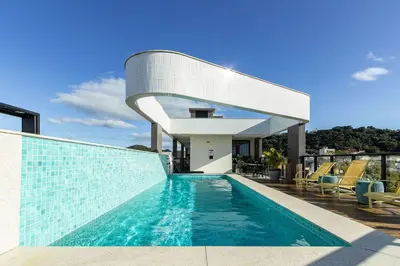 A planta de Aion Suites 303 – Lindo apartamento com Vista para o Mar, a 60m da Praia de Bombinhas, com Piscina e Academia no Rooftop.