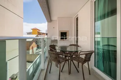 Uma varanda ou terraço em Portofino 202 · Aconchegante apto 03 dorms com ótima localização.