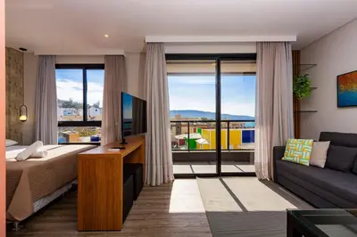 A planta de Aion Suites 302 – Lindo apartamento com Vista para o Mar, a 60m da Praia de Bombinhas, com Piscina e Academia no Rooftop.