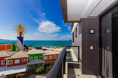 A planta de Aion Suites 302 – Lindo apartamento com Vista para o Mar, a 60m da Praia de Bombinhas, com Piscina e Academia no Rooftop.