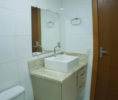 Uma casa de banho em Excelente apto 3 quartos em Bombas, 100 metros do mar e 2 vagas de garagem