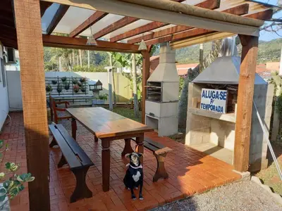 O animal ou animais de estimação com os hóspedes em Loft praia Porto Belo