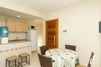 A cozinha ou kitchenette de Apartamento com 02 dormitórios
