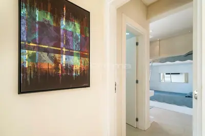 Uma cama ou camas num quarto em Mario Guilherme - Apto - 301 - Lindo apartamento condomínio de alto padrão com piscina e academia.