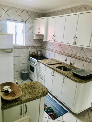 A cozinha ou kitchenette de Apto 251 - CONDOMÍNIO SOLAR DAS BROMÉLIAS