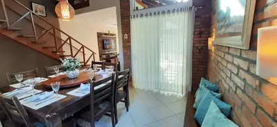 A planta de Casa 4 quartos com piscina AQUECIDA em Bombinhas