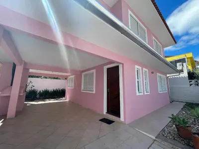 O edifício onde a casa de férias está situado