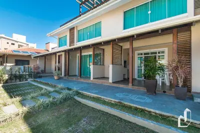 O edifício onde o apartamento está situado