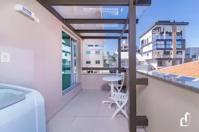 Uma varanda ou terraço em Aqui tudo contribui para felicidade e o bem-estar