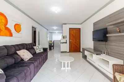 A planta de Apartamento a Poucos Passos da Praia da Conceição