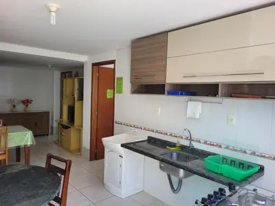 A cozinha ou kitchenette de PRAIA DE 4 ILHAS Apartamento 2 Quartos a 50M da Praia