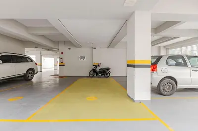 A planta de Excelente Apartamento a 240m da Praia de Bombas