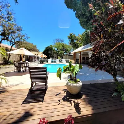 A piscina em ou perto de Flat Rota do Sol Bombinhas Centro 100 metros da praia - sem cozinha