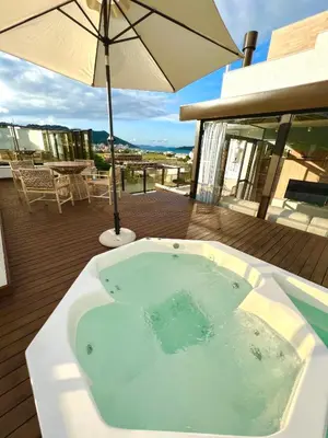 Uma varanda ou terraço em Cobertura Velejar em Condomínio Clube - com Área de Lazer