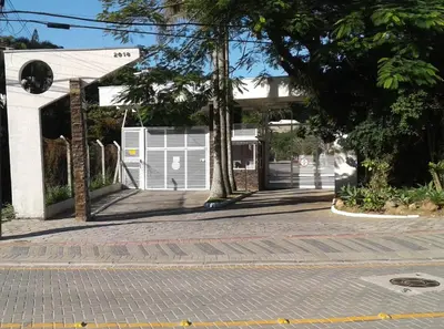 A planta de 204 Ótima localização de 2d em condomínio fechado