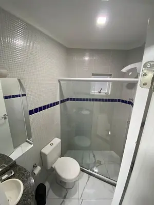 Uma casa de banho em 204 Ótima localização de 2d em condomínio fechado