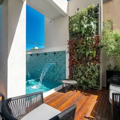 Lindo Apartamento com 2 suítes e piscina em Bombas 705