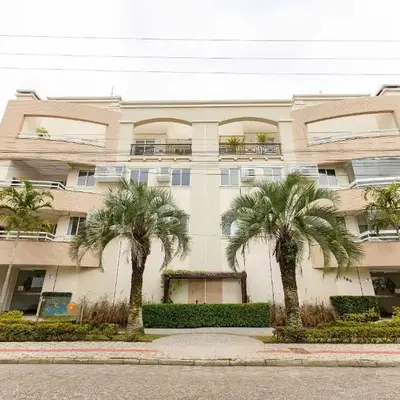 Amplo Apartamento a 200m da Praia de Bombas