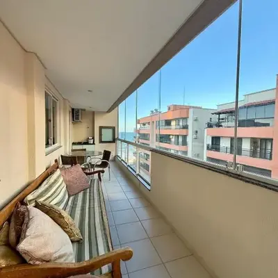 Apartamento quadra mar