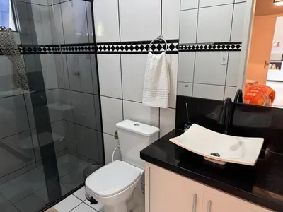 Uma casa de banho em Loft para locação em Calheiros Governador Celso Ramos