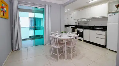A cozinha ou kitchenette de 1013 Apartamento para locação em Bombinhas