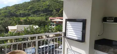 Uma vista geral da montanha ou uma vista da montanha a partir do apartamento