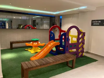 O clube infantil de Spazio di Patricia - piscina aquecida