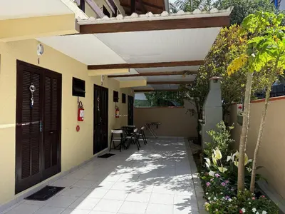 O edifício onde o apartamento está situado